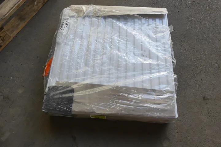 Flachheizkörper Maße in cm ca.: 60 x 60